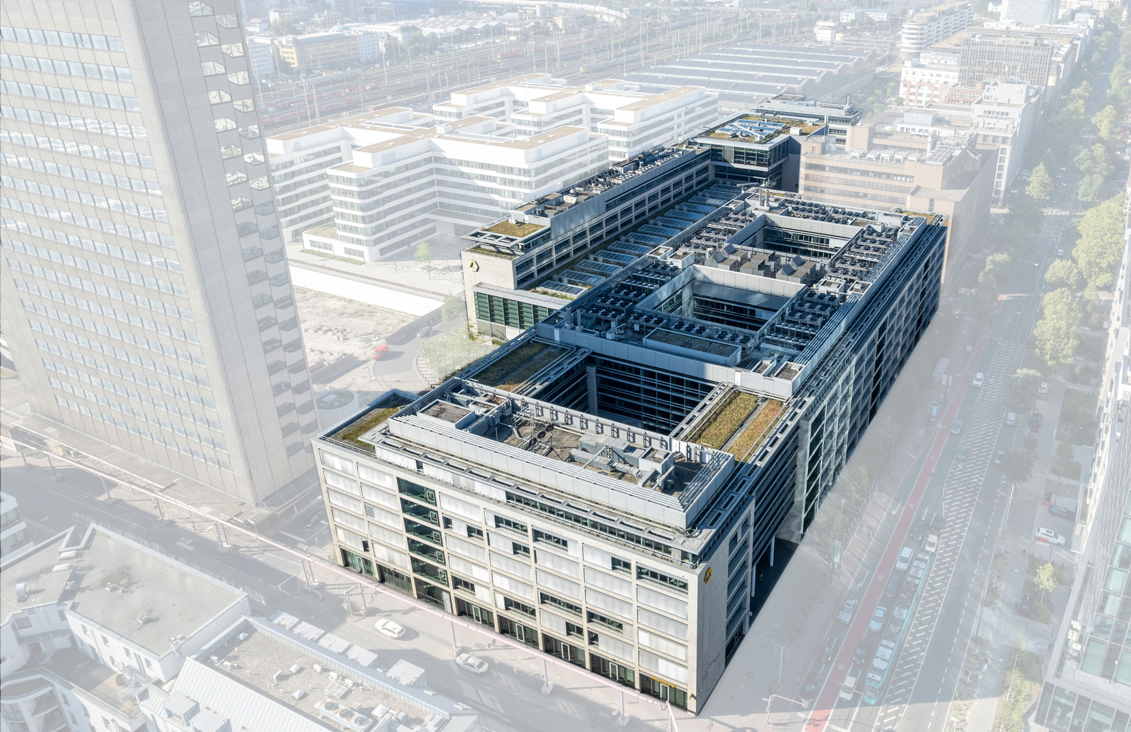 Luftbild des Bestandsgebäudes an der Mainzer Landstraße vor der Revitalisierung